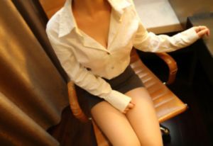 亚洲蜜桃妇女_超清免费播放