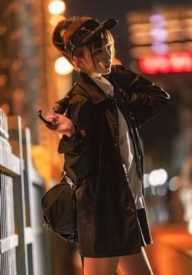 老牛嫩草一区二区三区眼镜_2022在线观看