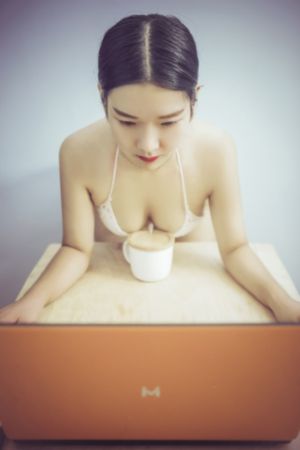 日本人乱人乱亲乱色视频观看_BD国语免费播放
