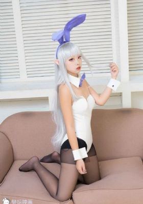 欧美精品久久久久A片密桃葡萄酒_DVD高清视频播放