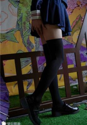 免费女人光着全身直播软件_粤语中字在线观看